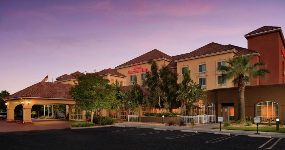 Hilton Garden Inn Fontana Main image